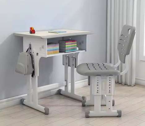 Kids' Desk and Seat Set image 12