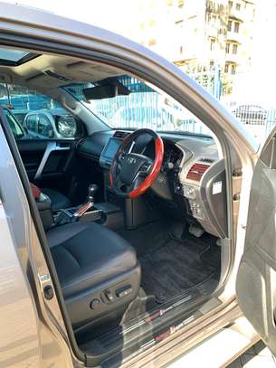 Toyota Land cruiser VXL image 11
