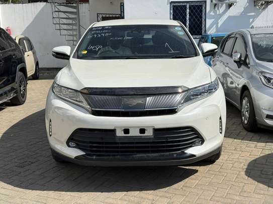 Toyota harrier white non hybrid image 2