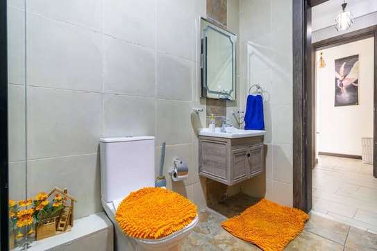 3 Bed Apartment with En Suite in Kilimani image 4