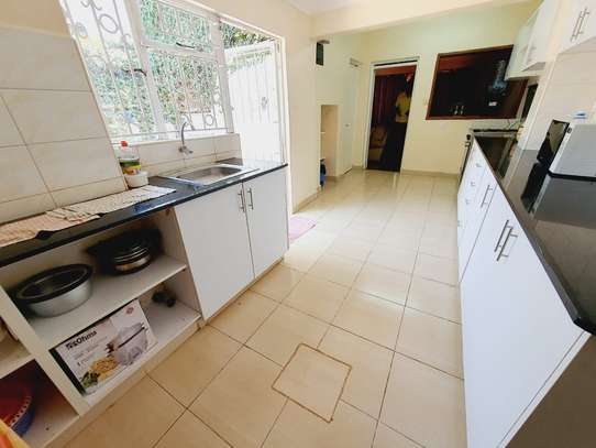 4 Bed Townhouse with En Suite at Valley Arcade image 11