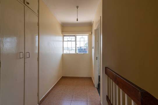 3 bedroom townhouse for rent in Langata image 17