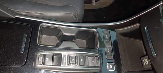 Honda Accord hybrid Silver hybrid 2018 image 6