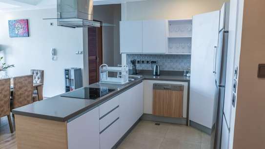 Serviced 2 Bed Apartment with En Suite in Kileleshwa image 25