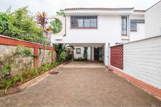 4 Bed Villa with Garden in Kilimani image 10