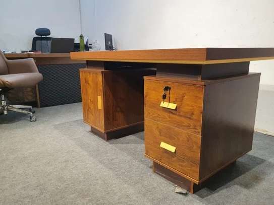 Office Desk : 140 Cm Executive Office Desk image 7