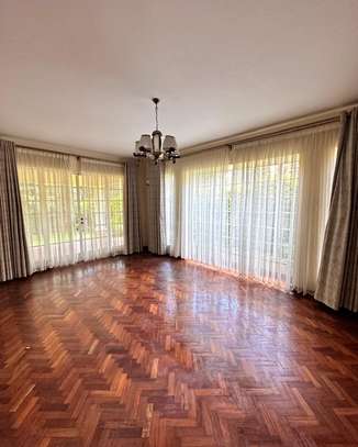 Grand 5 Bedrooms Villas Luxurious In Karen image 9