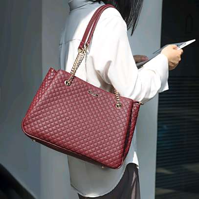 QUALITY LADIES TWO IN 1 HANDBAGS  ON OFFER image 5