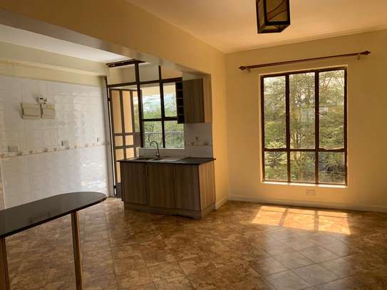 4 bedroom apartment all ensuite available in kilimani image 4