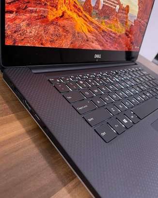 DELL XPS 15 9570 image 1