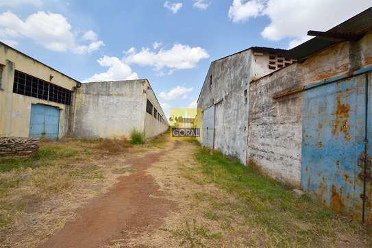 11997 ft² warehouse for rent in Thika image 14