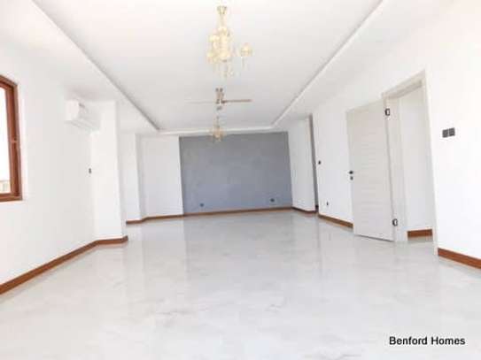 5 Bed Apartment with En Suite at Nyali image 5