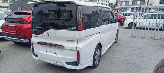 Honda Stepwagon Spada White 2018 2wd image 9