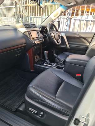 Toyota Prado 2015 Diesel Leather, Sunroof & 7 -Seater!! image 6