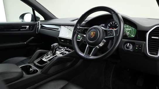 Porsche Cayenne image 4