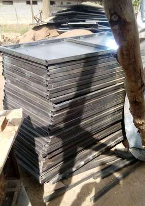 METALLIC TRAPPERS FOR SALE AND HIRE image 3