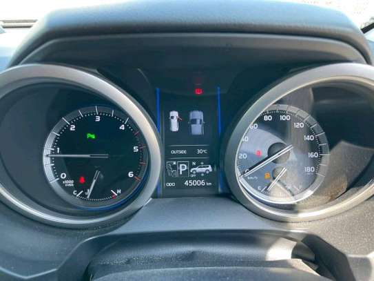 TOYOTA PRADO TZG (DIESEL 4000cc) image 11