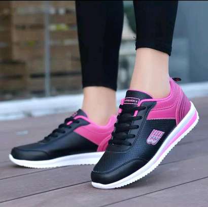 NB.. sneakers
Size 36-42 image 1