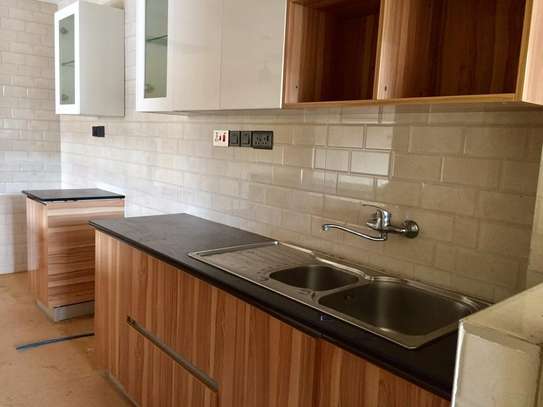 2 Bed Apartment with En Suite in Kileleshwa image 1