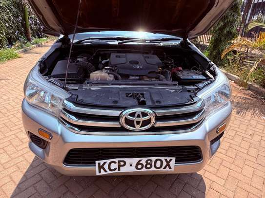 Toyota Hilux on hot Deal sale image 4