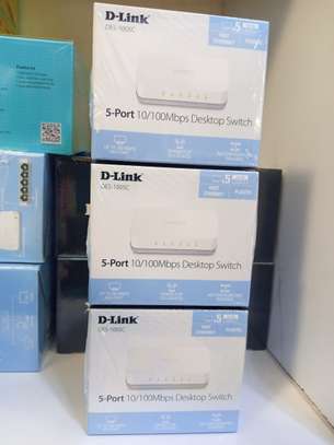 D-Link 5 Port DES-1005C Ethernet Switch unmanaged image 1