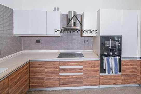 Serviced 3 Bed Apartment with En Suite in Spring Valley image 6