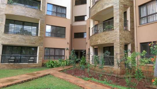 4 Bed Apartment with En Suite in Brookside image 27