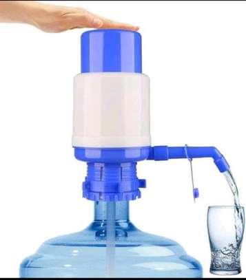 Big manual water pump image 1
