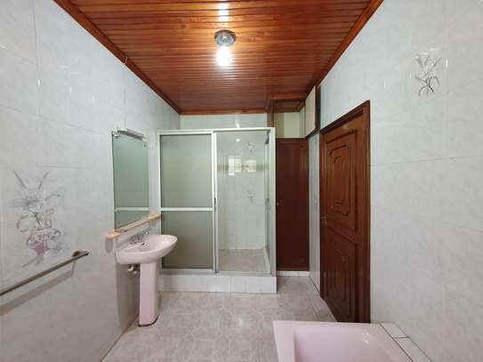 5 Bed House with En Suite in Gigiri image 66