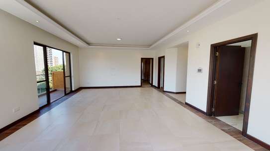 3 Bed Apartment with En Suite in Parklands image 2