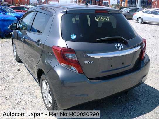 Toyota Vitz newshape (coast motors) image 5