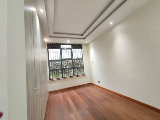 7 Bed Townhouse with En Suite in Nyari image 18