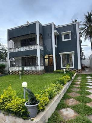 4 Bed House with En Suite at Mtwapa image 1