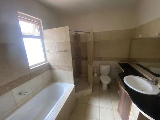 3 Bed Apartment with En Suite at Lavington image 14