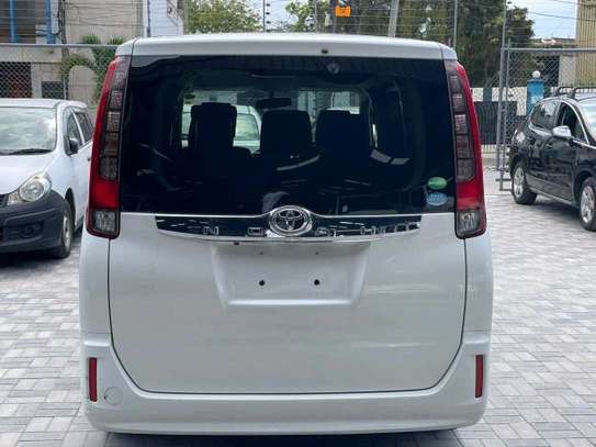 TOYOTA NOAH KDM (MKOPO/HIRE PURCHASE ACCEPTED) image 3