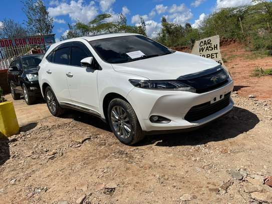 2015 Toyota Harrier for sale. image 1
