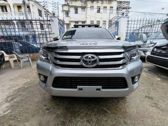 Toyota hilux double cabin G 2017 4wd image 1
