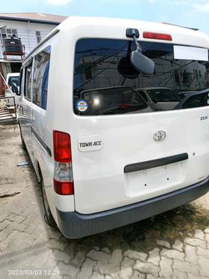 Toyota Town ace image 4