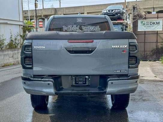 Toyota hilux double cub on sale in Kenya image 4
