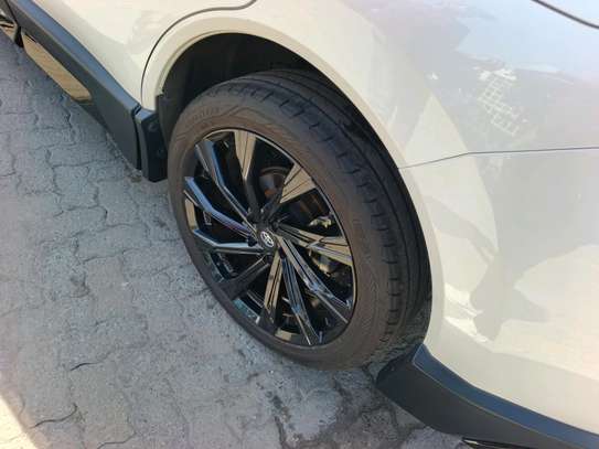 Toyota harrier hybrid 2020 image 1