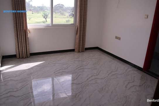 4 Bed Townhouse in Bamburi image 5