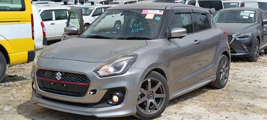 Suzuki Swift RS Silver 2018 image 2