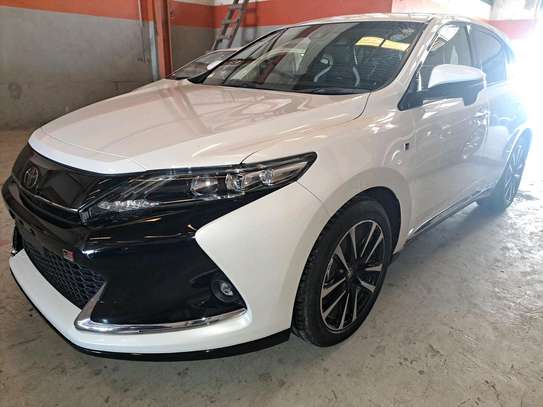 Toyota harrier GS image 2