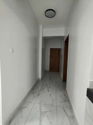 Serviced 2 Bed Apartment with En Suite at Links Road image 5