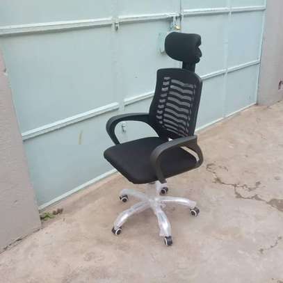 Executive office headrest chairs image 1