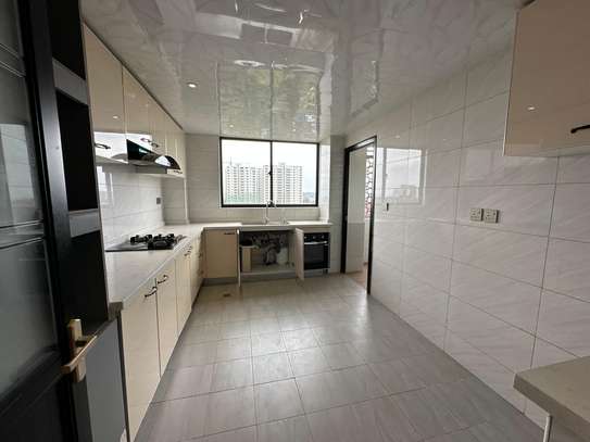 4 Bedroom apartment for rent in Kilimani image 9