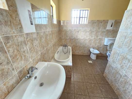 5 Bed House with En Suite at Muthaiga image 26