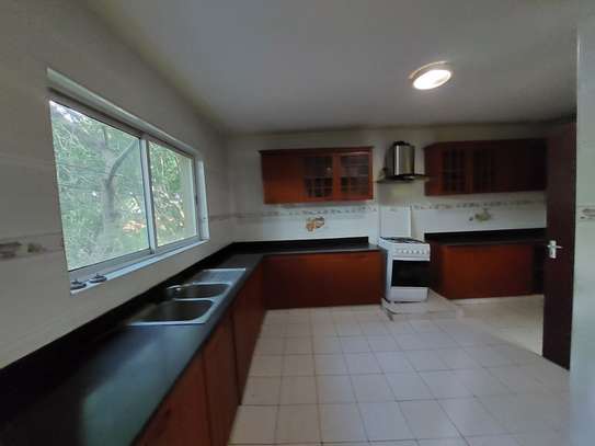 3 Bed Apartment with En Suite at Lavington image 20