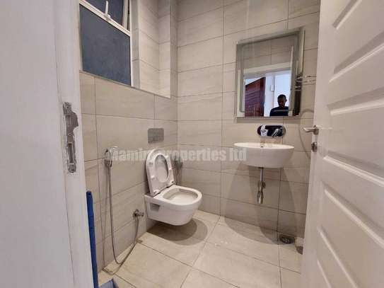 3 Bed Apartment with En Suite at Rhapta Rd image 15