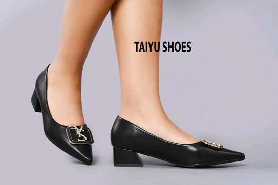 Ladies low shoes image 4